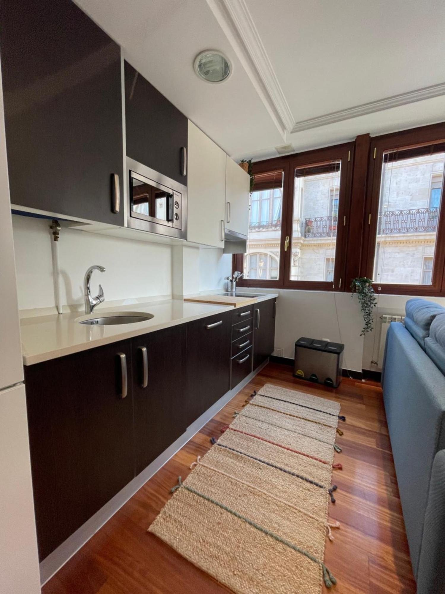 Atuaire Home Vivienda A Luminosa Parking Incluido En Plena Calle Comercial Burgos Luaran gambar